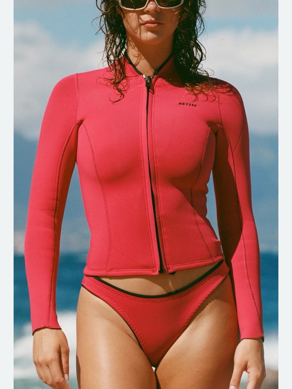Abysse Rell Wetsuit Vest Pitaya Fushia 2mm – Women’s Eco Wetsuit Top size L